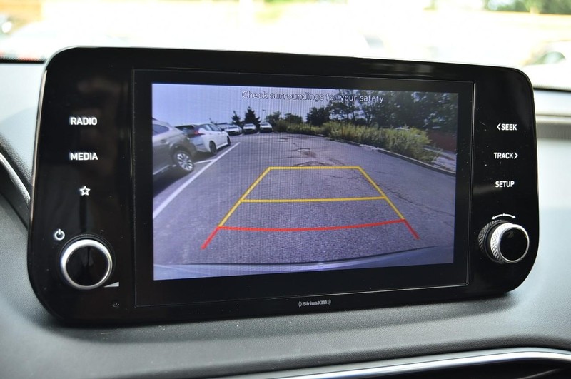 Hyundai Santa Fe Vehicle Image 13