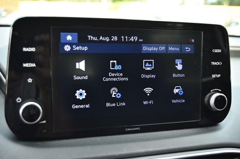 Hyundai Santa Fe Vehicle Image 14