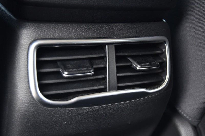 Hyundai Santa Fe Vehicle Image 22