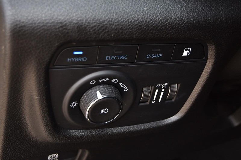 Jeep Grand Cherokee 4xe Vehicle Image 14