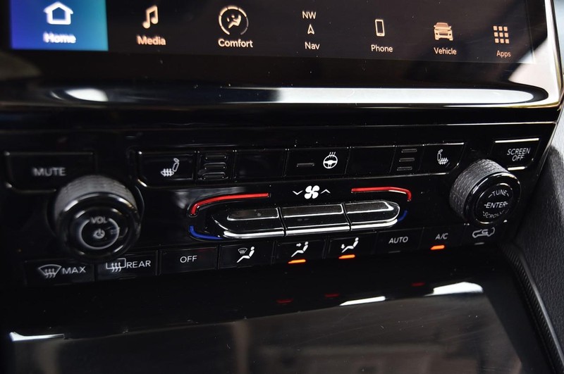 Jeep Grand Cherokee 4xe Vehicle Image 18