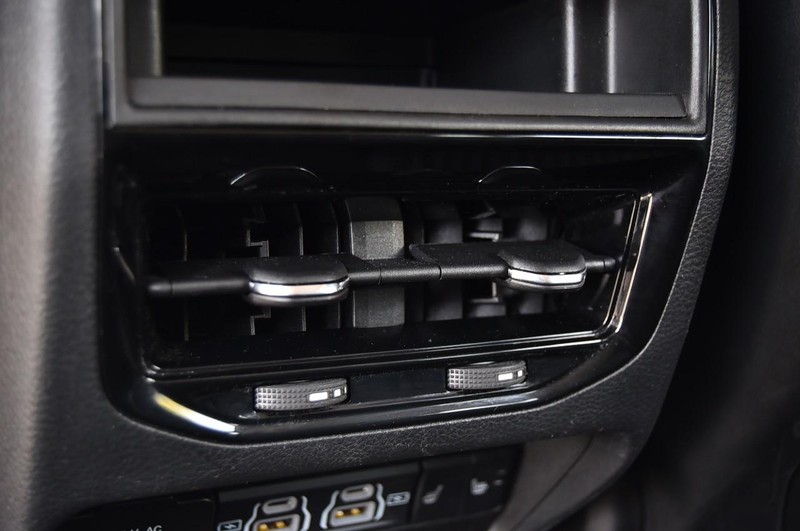 Jeep Grand Cherokee 4xe Vehicle Image 27