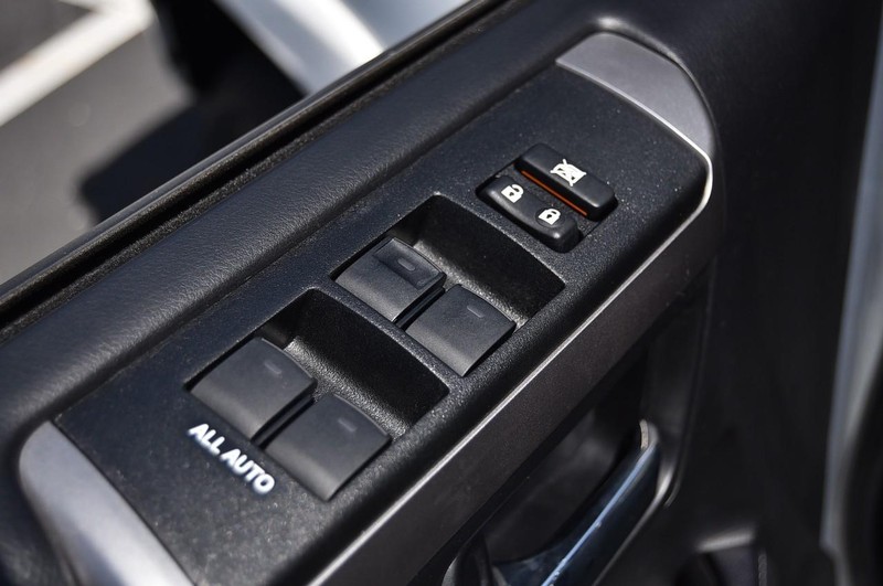 Toyota 4Runner Vehicle Image 09