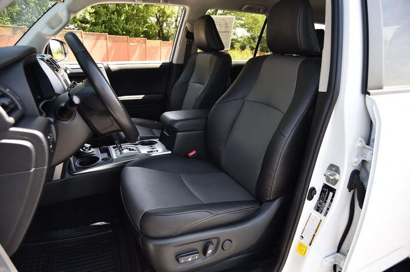 Toyota 4Runner Vehicle Image 20