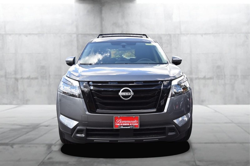 Nissan Pathfinder Vehicle Image 04