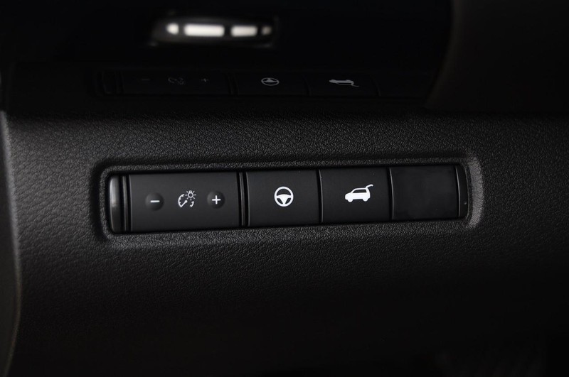 Nissan Pathfinder Vehicle Image 11