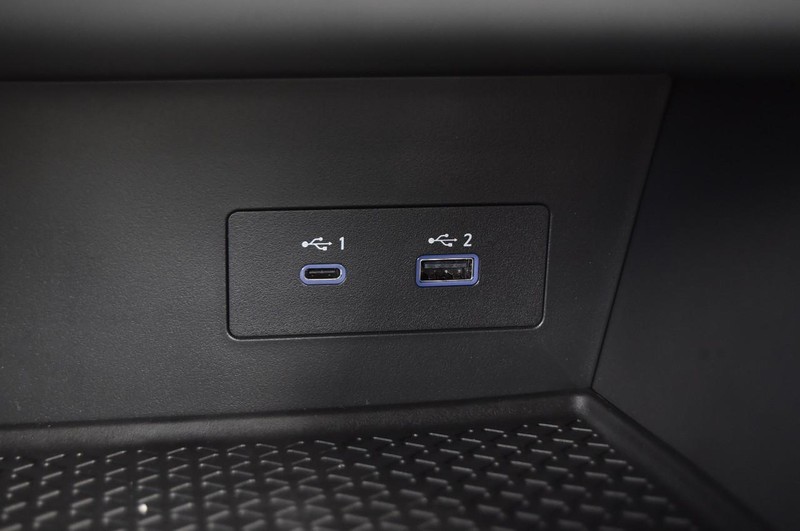 Nissan Pathfinder Vehicle Image 17