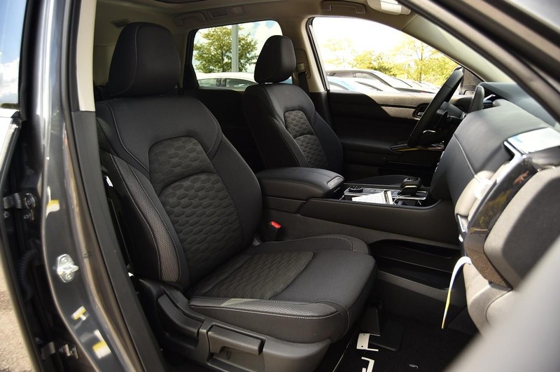 Nissan Pathfinder Vehicle Image 21