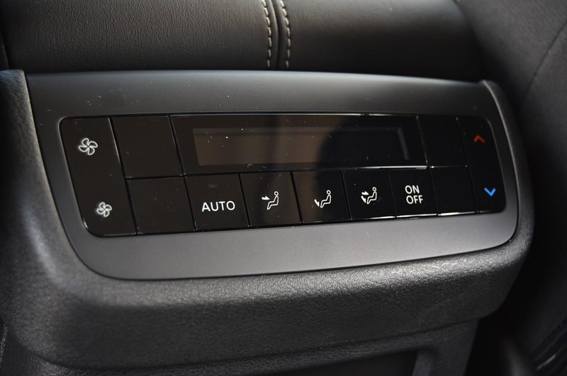 Nissan Pathfinder Vehicle Image 24