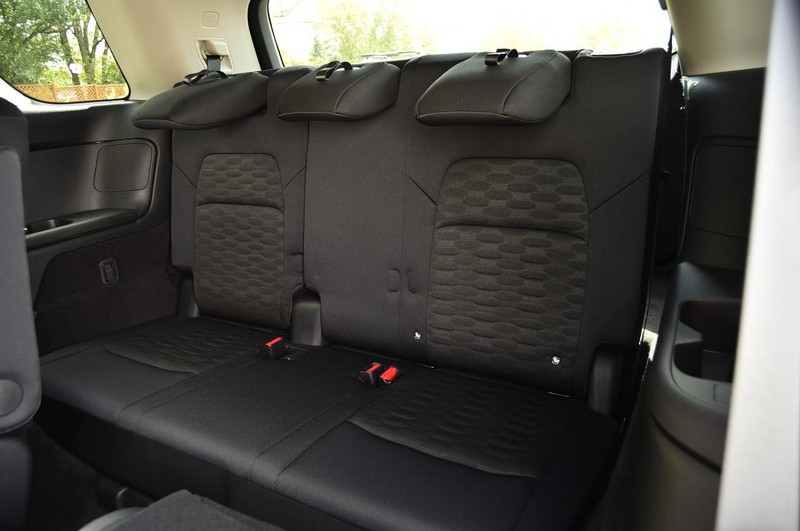 Nissan Pathfinder Vehicle Image 26