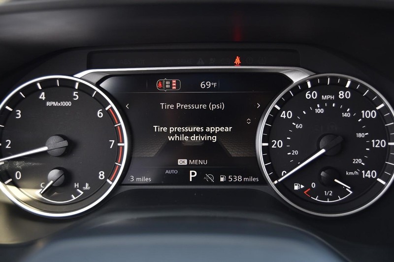 Nissan Rogue Vehicle Image 12