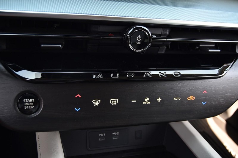Nissan Murano Vehicle Image 19