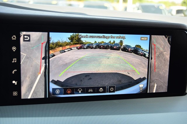 Nissan Murano Vehicle Image 16