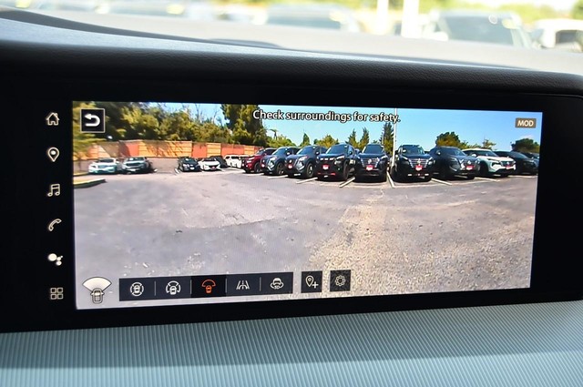 Nissan Murano Vehicle Image 17