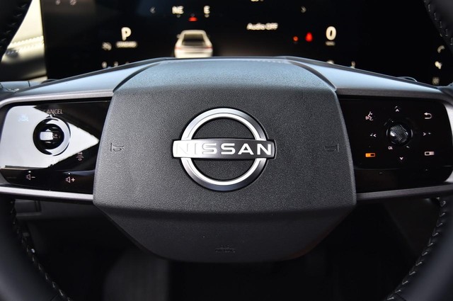 Nissan Murano Vehicle Image 22
