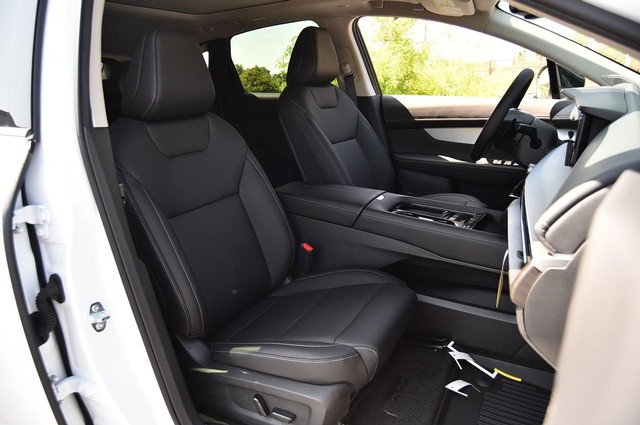 Nissan Murano Vehicle Image 24