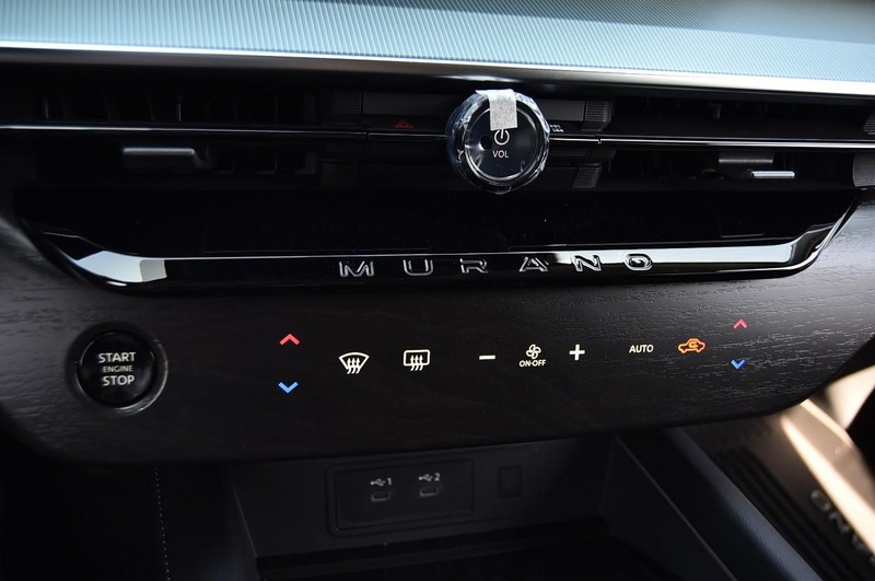 Nissan Murano Vehicle Image 19