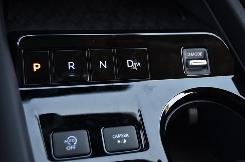 Nissan Murano Vehicle Image 21