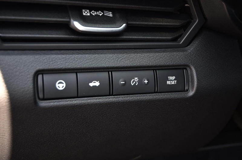 Nissan Altima Vehicle Image 11