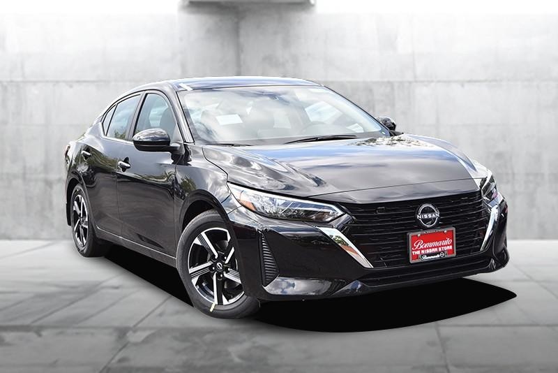 Nissan Sentra Vehicle Image 02