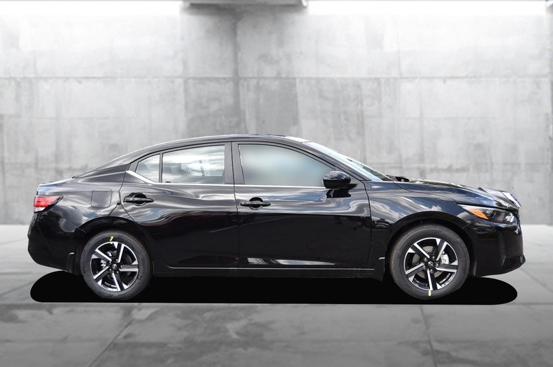 Nissan Sentra Vehicle Image 05