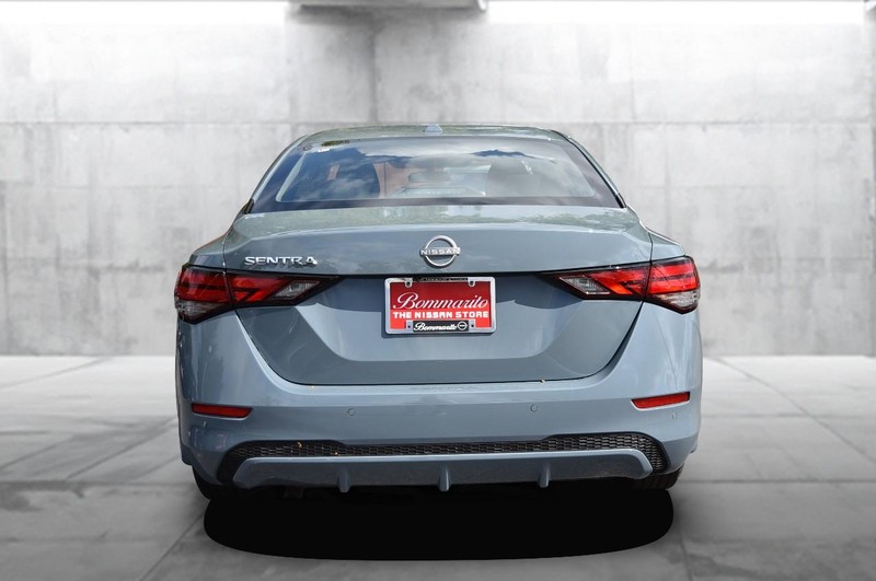 Nissan Sentra Vehicle Image 06