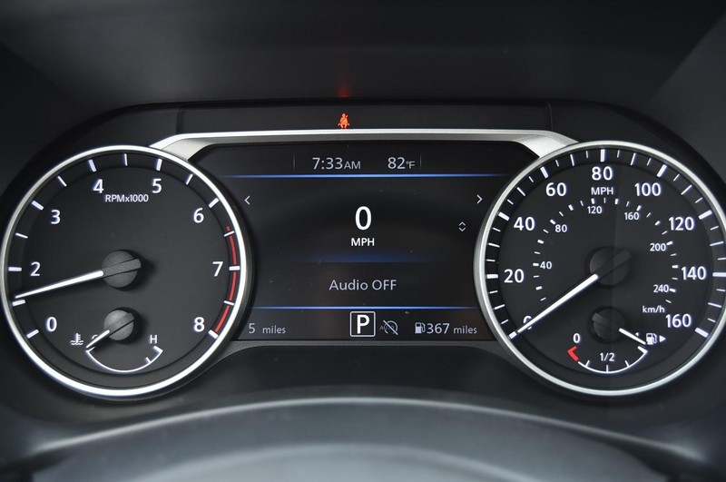 Nissan Sentra Vehicle Image 12
