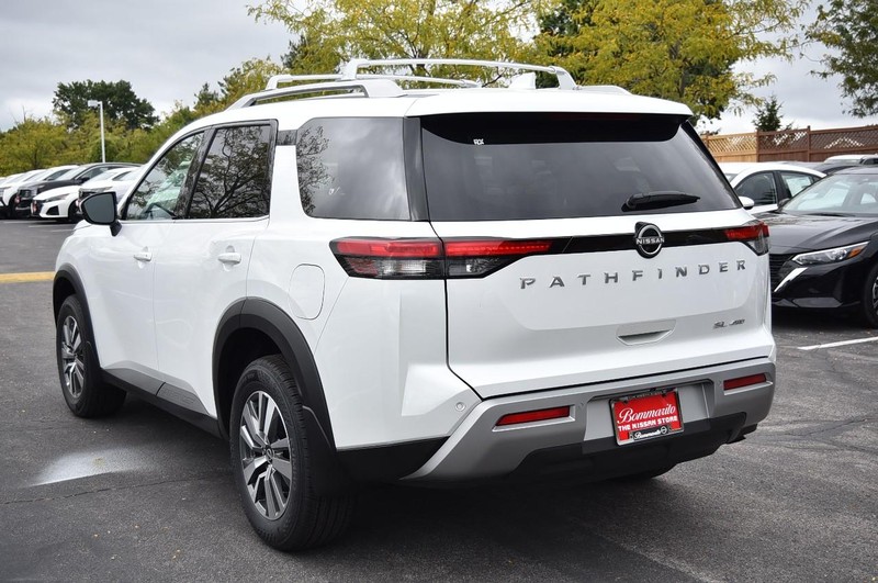 Nissan Pathfinder Vehicle Image 07