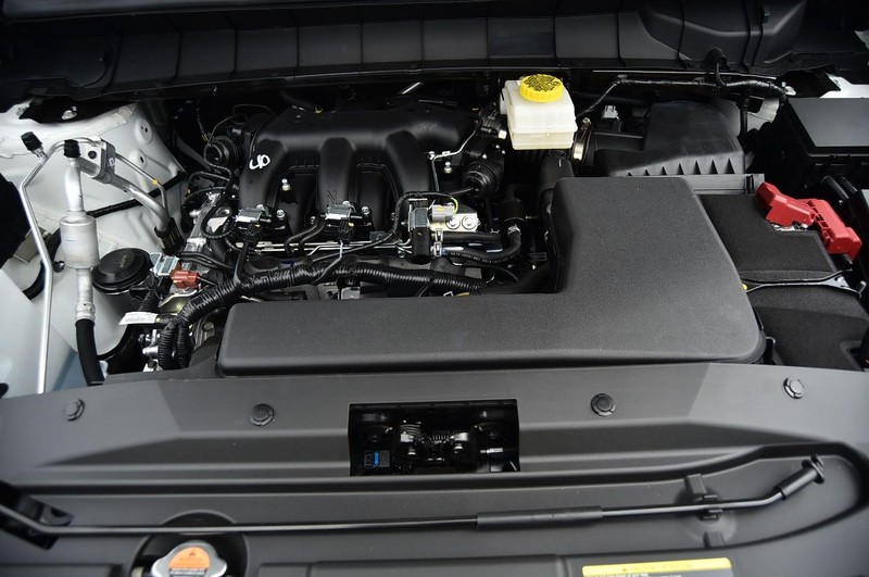 Nissan Pathfinder Vehicle Image 30