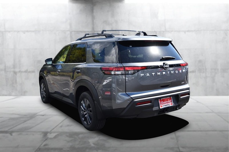 Nissan Pathfinder Vehicle Image 07