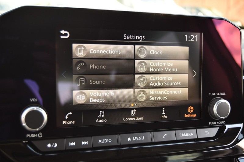 Nissan Pathfinder Vehicle Image 14