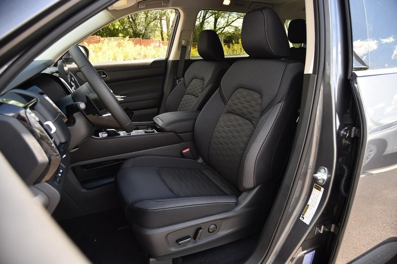 Nissan Pathfinder Vehicle Image 20