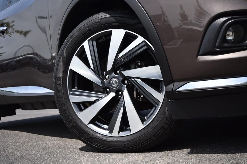 Nissan Murano Vehicle Image 03
