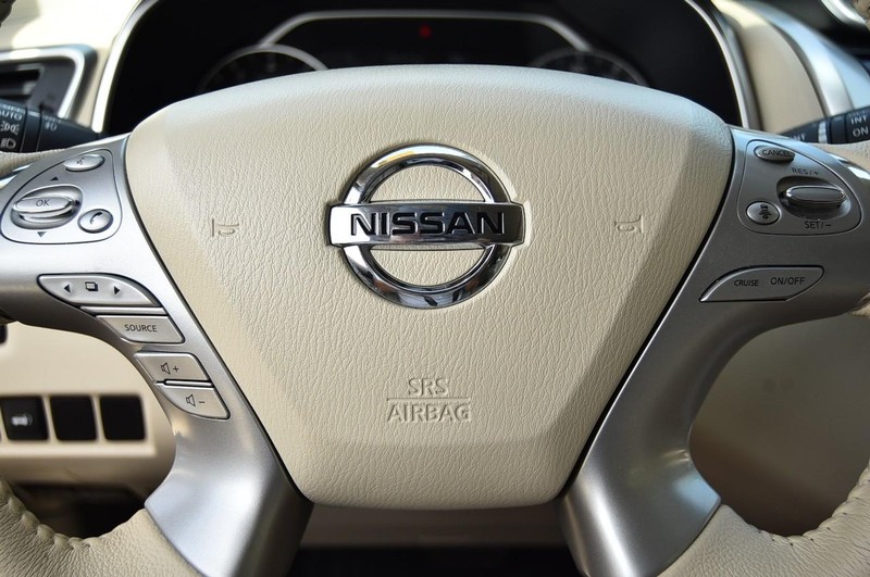 Nissan Murano Vehicle Image 19