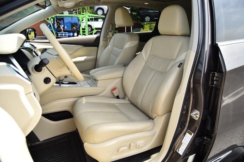 Nissan Murano Vehicle Image 20