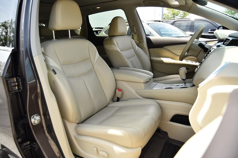 Nissan Murano Vehicle Image 21