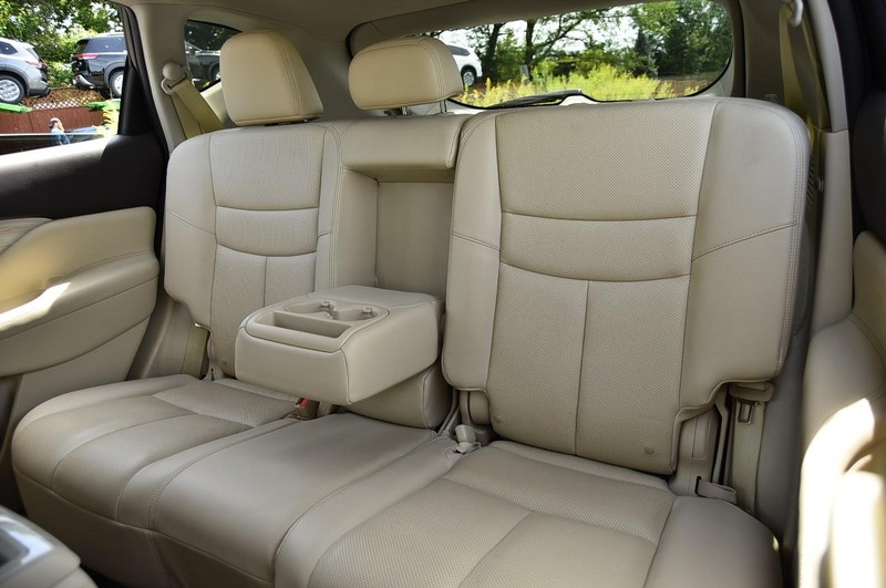 Nissan Murano Vehicle Image 23