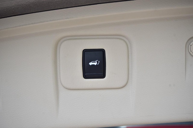 Nissan Murano Vehicle Image 26