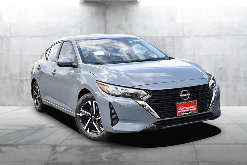 Nissan Sentra Vehicle Image 02