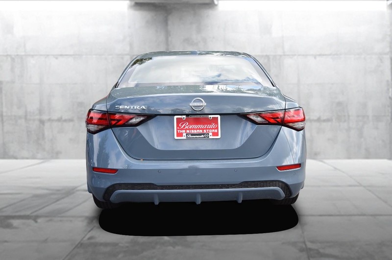 Nissan Sentra Vehicle Image 06