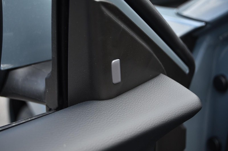 Nissan Sentra Vehicle Image 10