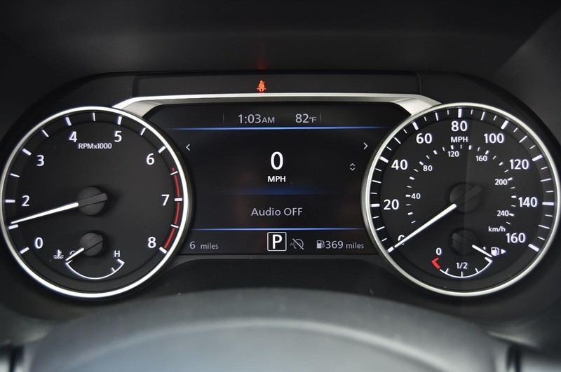 Nissan Sentra Vehicle Image 12