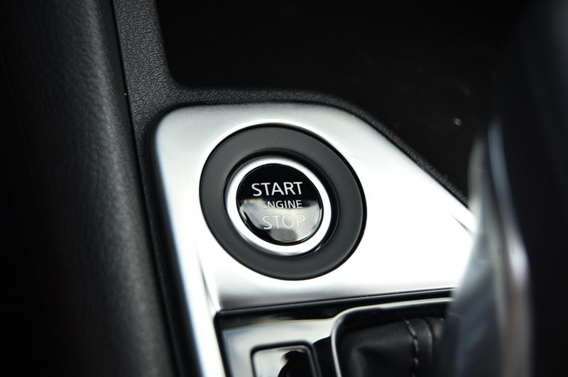 Nissan Sentra Vehicle Image 17