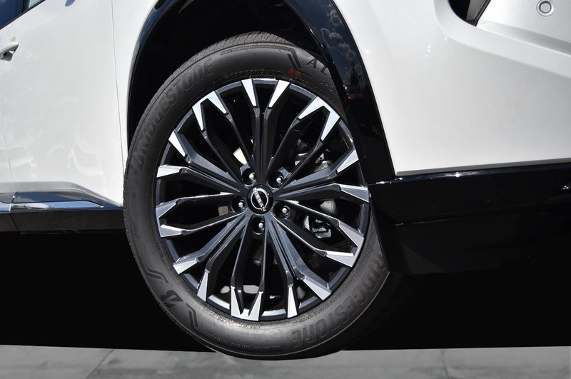 Nissan Rogue Vehicle Image 03