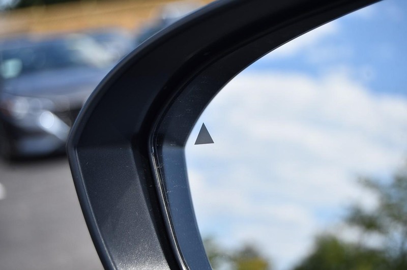 Nissan Rogue Vehicle Image 11