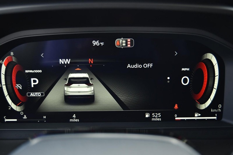 Nissan Rogue Vehicle Image 13