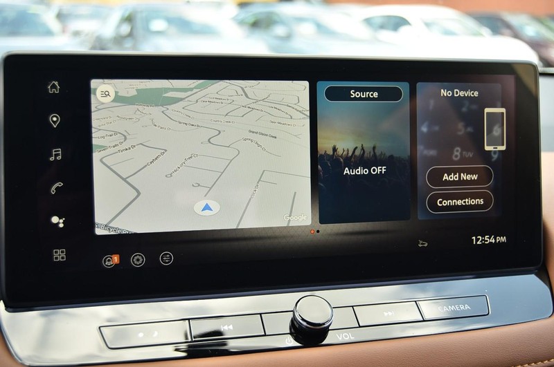 Nissan Rogue Vehicle Image 17
