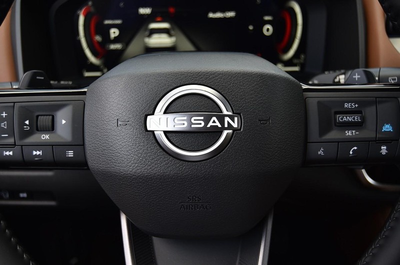 Nissan Rogue Vehicle Image 21