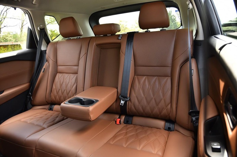 Nissan Rogue Vehicle Image 25