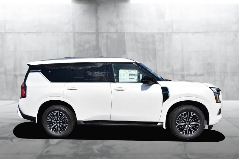 Nissan Armada Vehicle Image 05